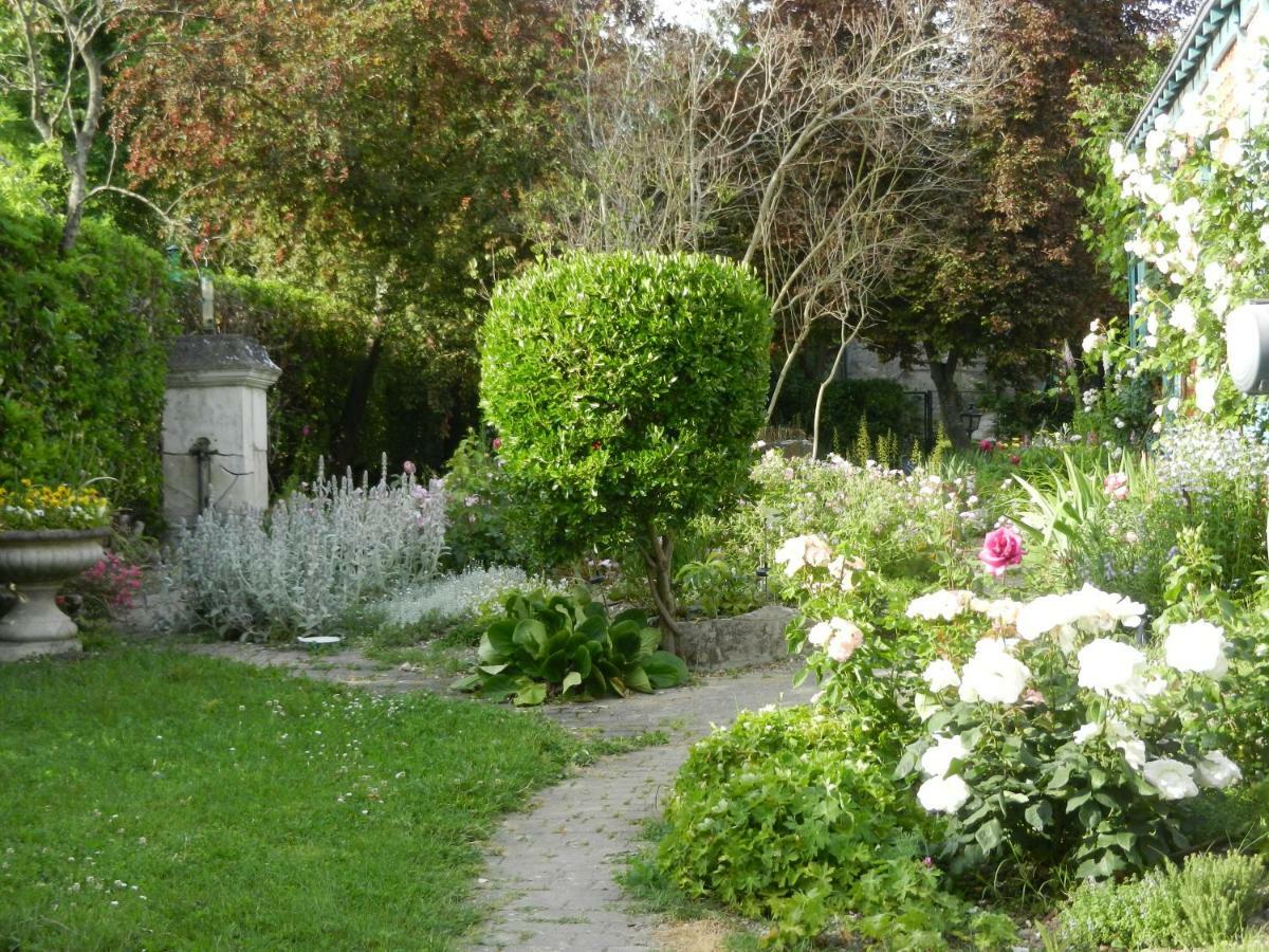 La Maison De L'Ambassadeur Saint-Jean-dʼAngély Exteriér fotografie